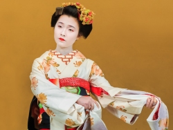 Geyşa Kültürünün Simgesi Kimono