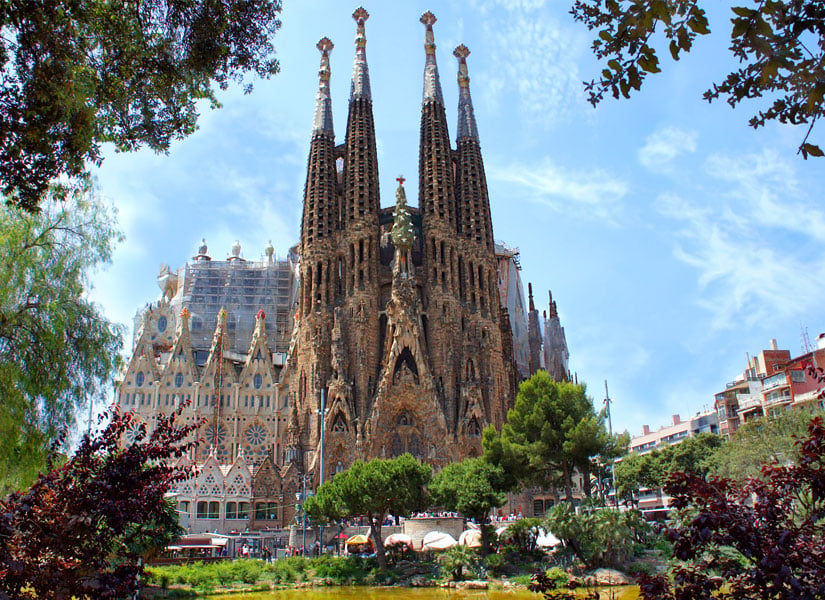 barcelona-4-825x600