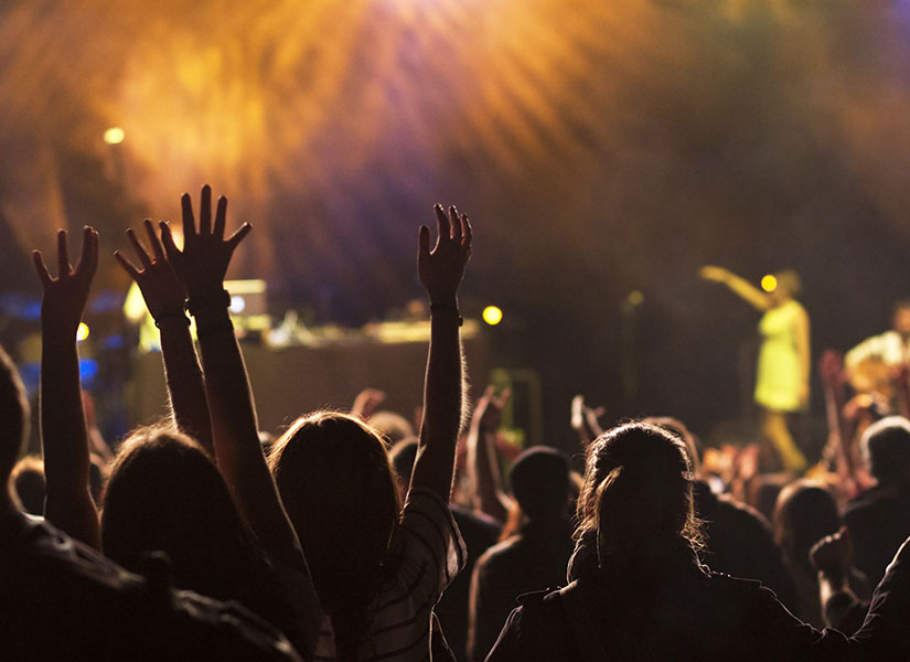 01 festival-04-825x600