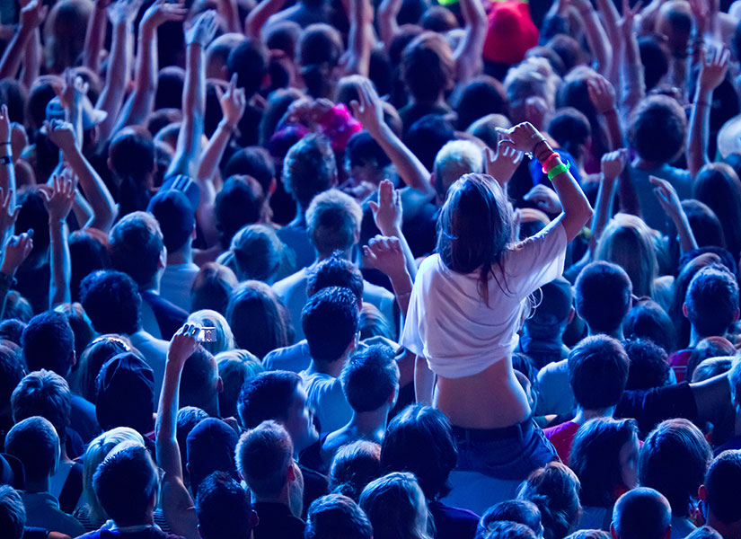 04 festival-01-825x600