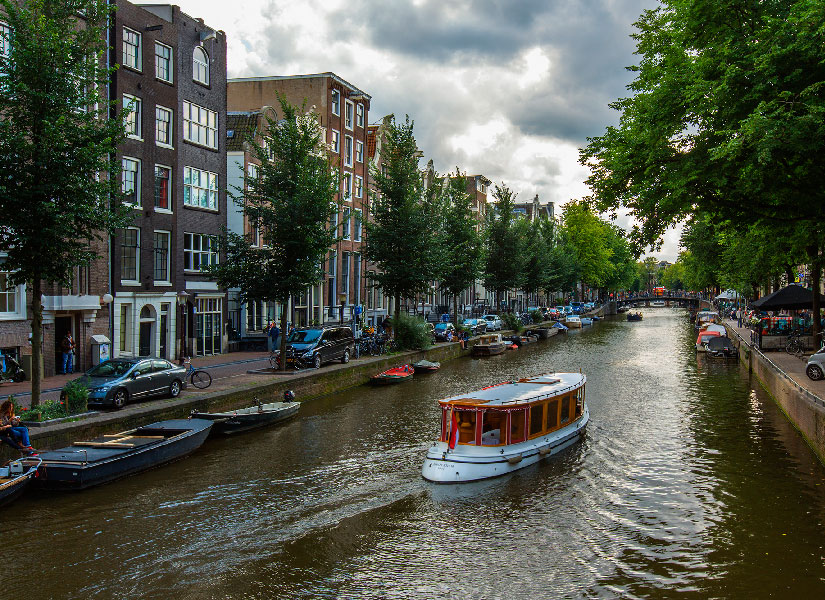 lets-go-amsterdam-07-825x600