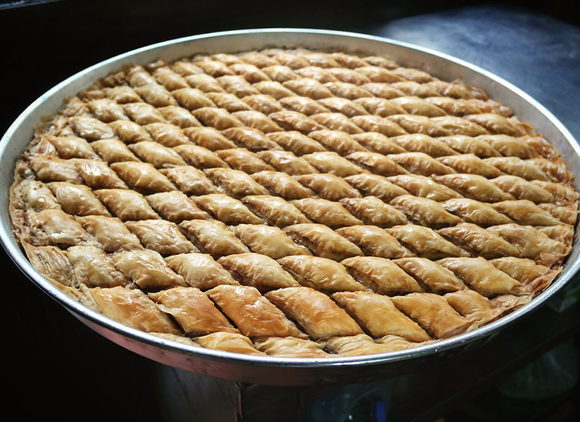 lets-go-safranbolu-baklavasi-04-825x600