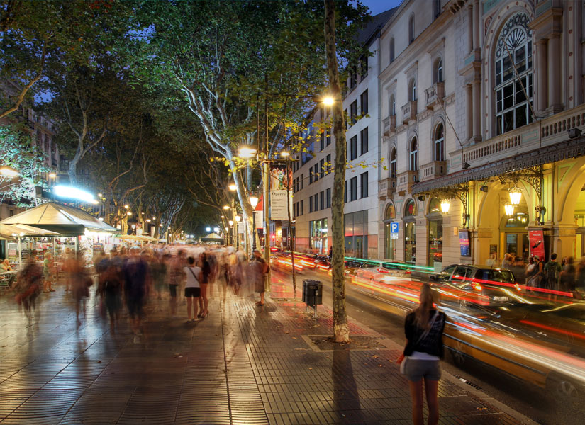 lets-go-barcelona-03-825x600