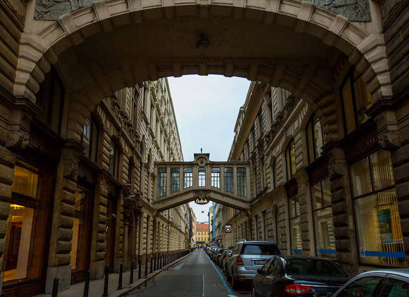 lets-go-prag-06-825x600