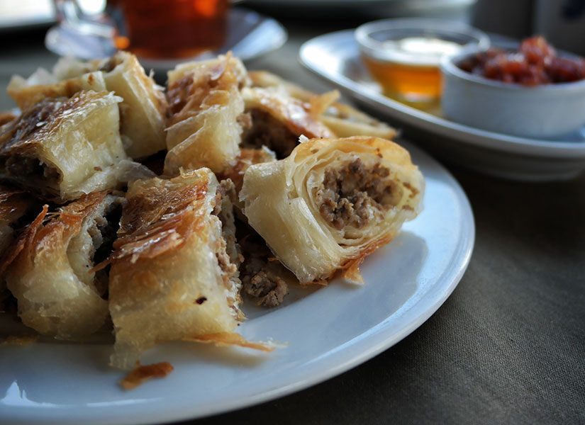 lets-go-iznik-02-825x600