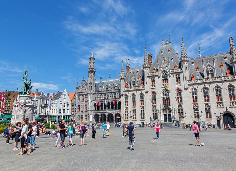 lets-go-brugge-05-825x600