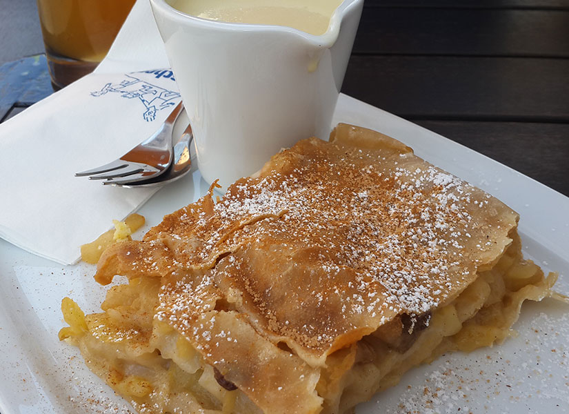 Salzburg'un en meşhuru apfelstrudel...
