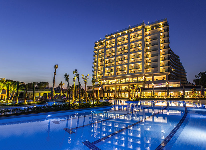 Kuşadası'nın yeni yıldızı Amara Sealight Elite, konforu ve modern atmosferi ile öne çıkıyor. 
