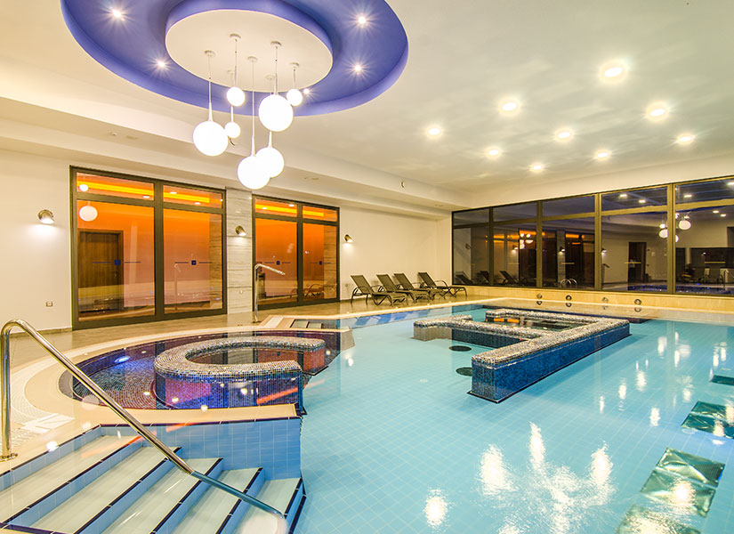 Relais Thalasso Kuşadası''nda sıcak deniz suyu havuzunun bulunduğu hidromarin alanı... 