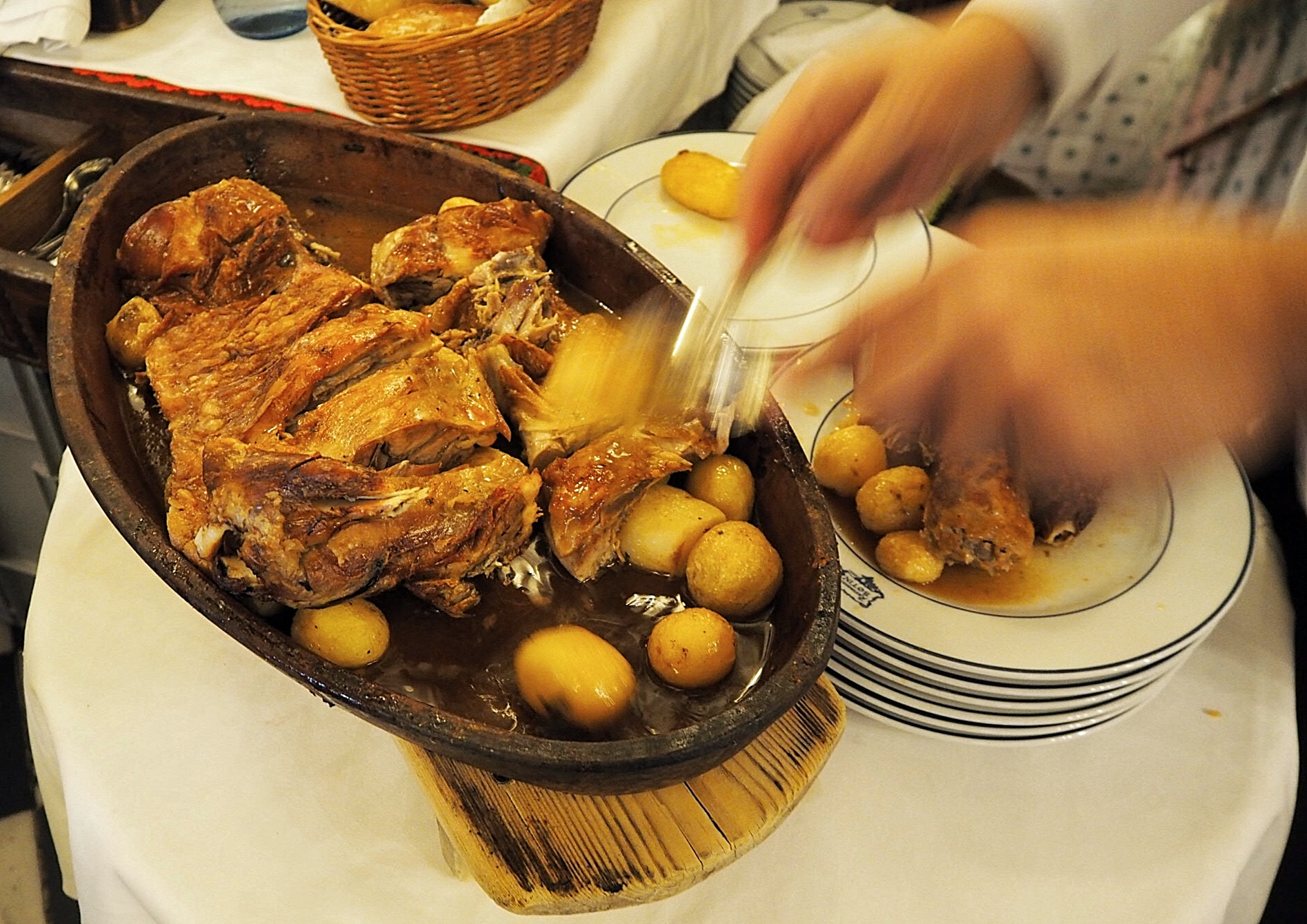 Madrid'in birbirinden lezzetli yemekleri, damağınızda kalıcı bir tat bırakacak.