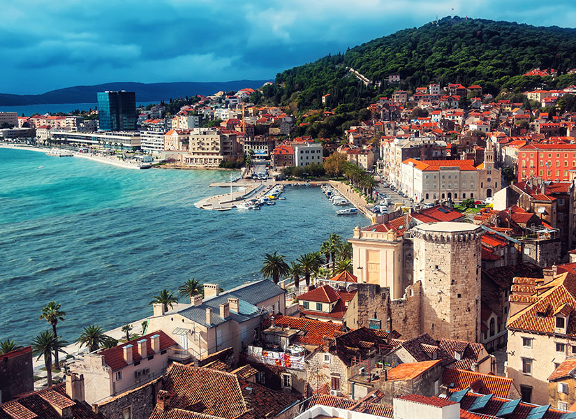 Hırvatistan'ın modern kenti Split, mimarisiyle göz kamaştırıyor.