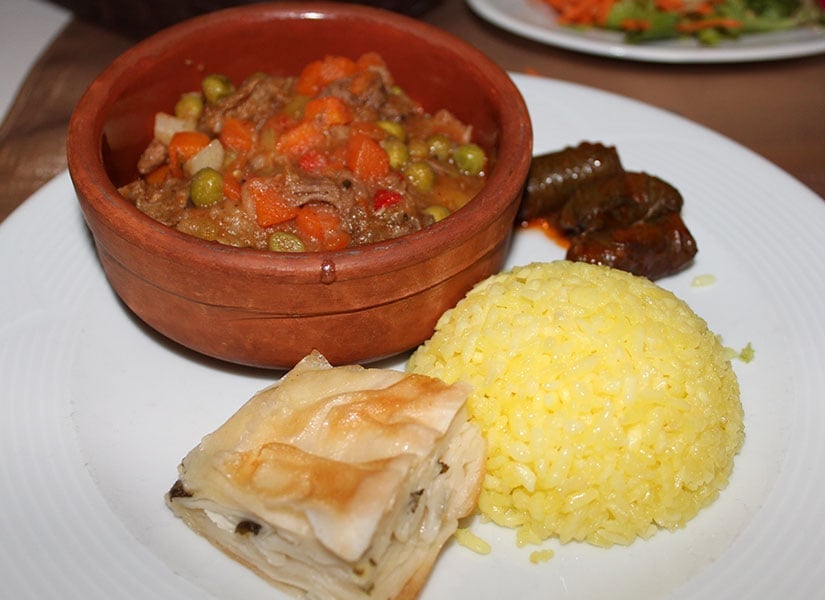 Safranbolu'nun safranlı pilavı ve minik etli sarmaları