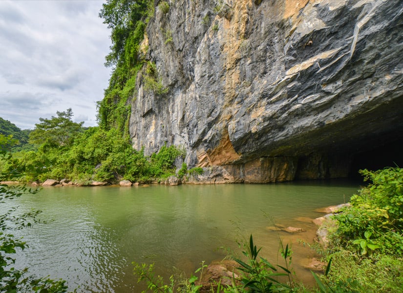 139 km uzunluğundaki Son Doong.