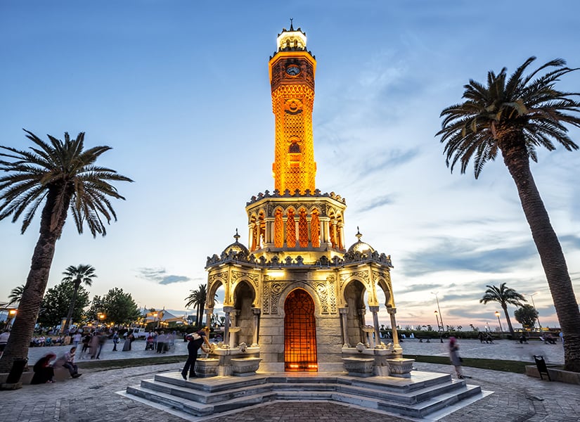 İzmir Saat Kulesi Türkiye'nin Simgeleşmiş Şehirleri ve Yapıları