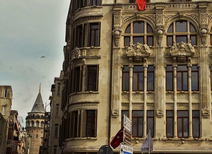 Tarihi Beyoğlu Binaları ve Hikayeleri