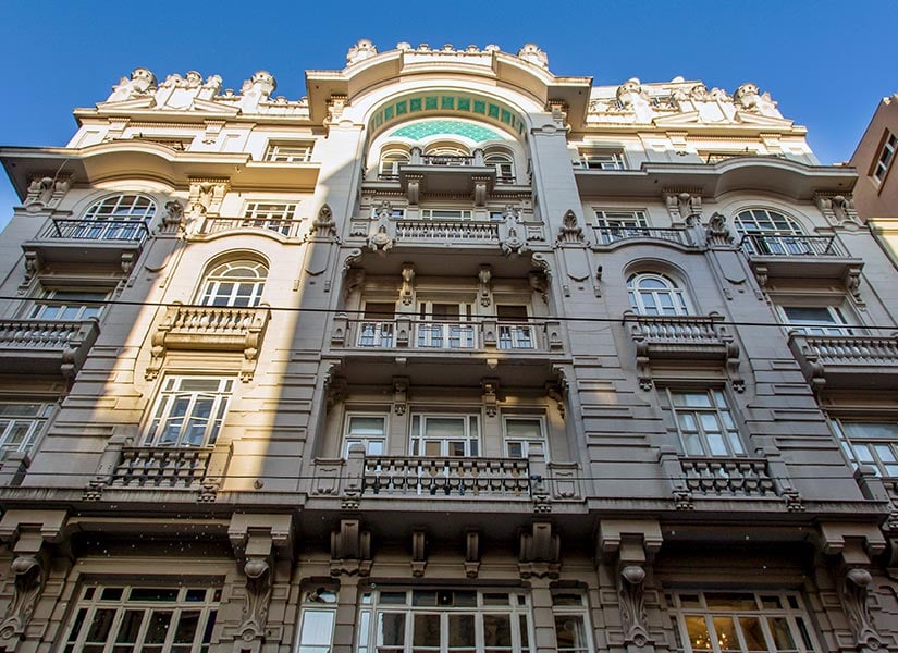 Tarihi Beyoğlu Binaları ve Hikayeleri
